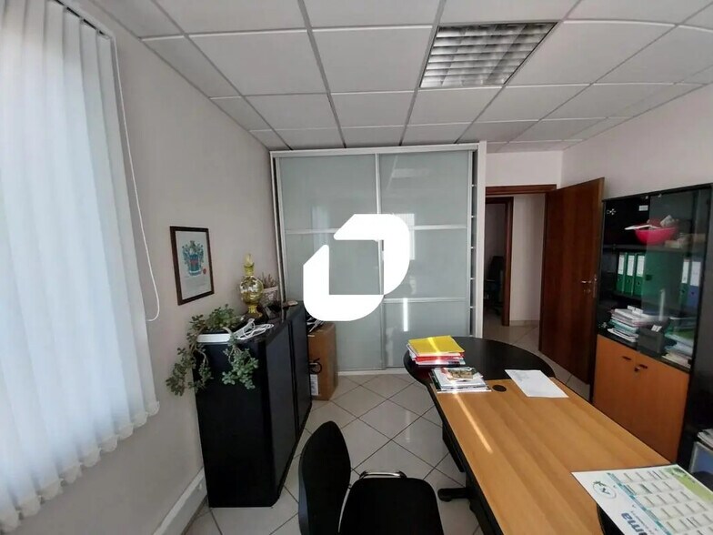 Bureau dans Colombier-Saugnieu à louer - Photo de l’immeuble – Image 3 sur 10