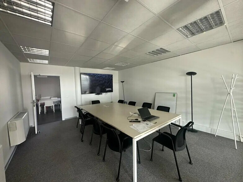 Bureau dans Strasbourg à louer - Photo de l’immeuble – Image 3 sur 8