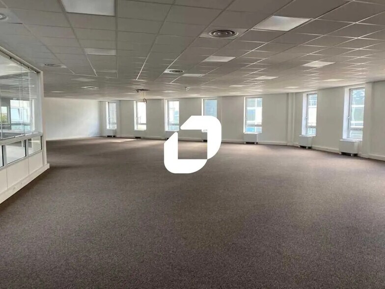 Bureau dans Cergy à louer - Photo de l’immeuble – Image 3 sur 10