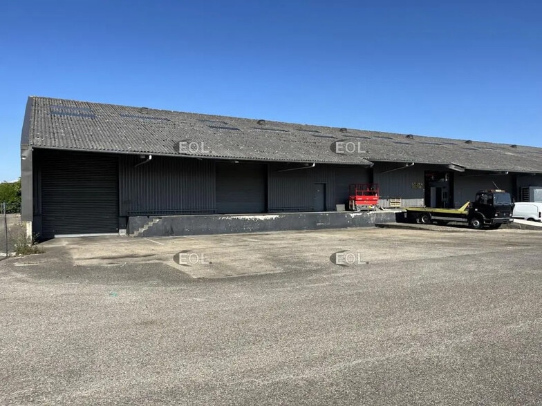 Industriel/Logistique dans Corbas à louer - Photo de l’immeuble – Image 2 sur 11