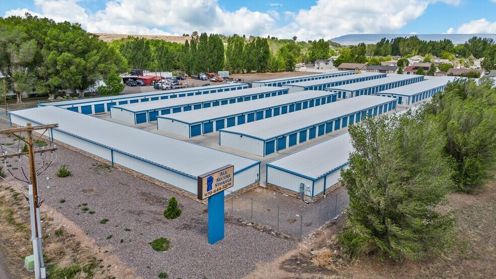 1141 Sequoia Way, Montrose, CO à vendre - Photo de l’immeuble – Image 2 sur 9