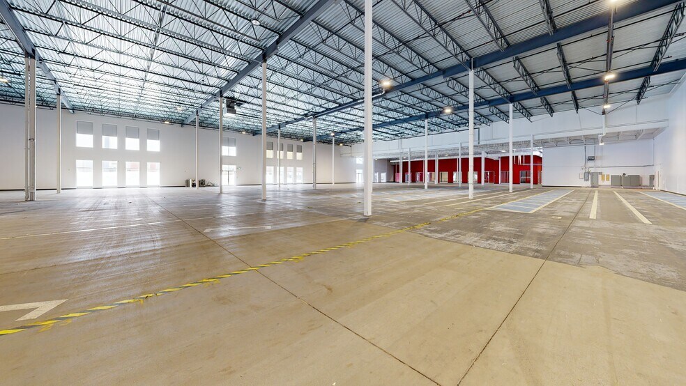 2044-2082 Rte Transcanadienne, Dorval, QC à louer - Numérisation 3D Matterport – Image 2 sur 25
