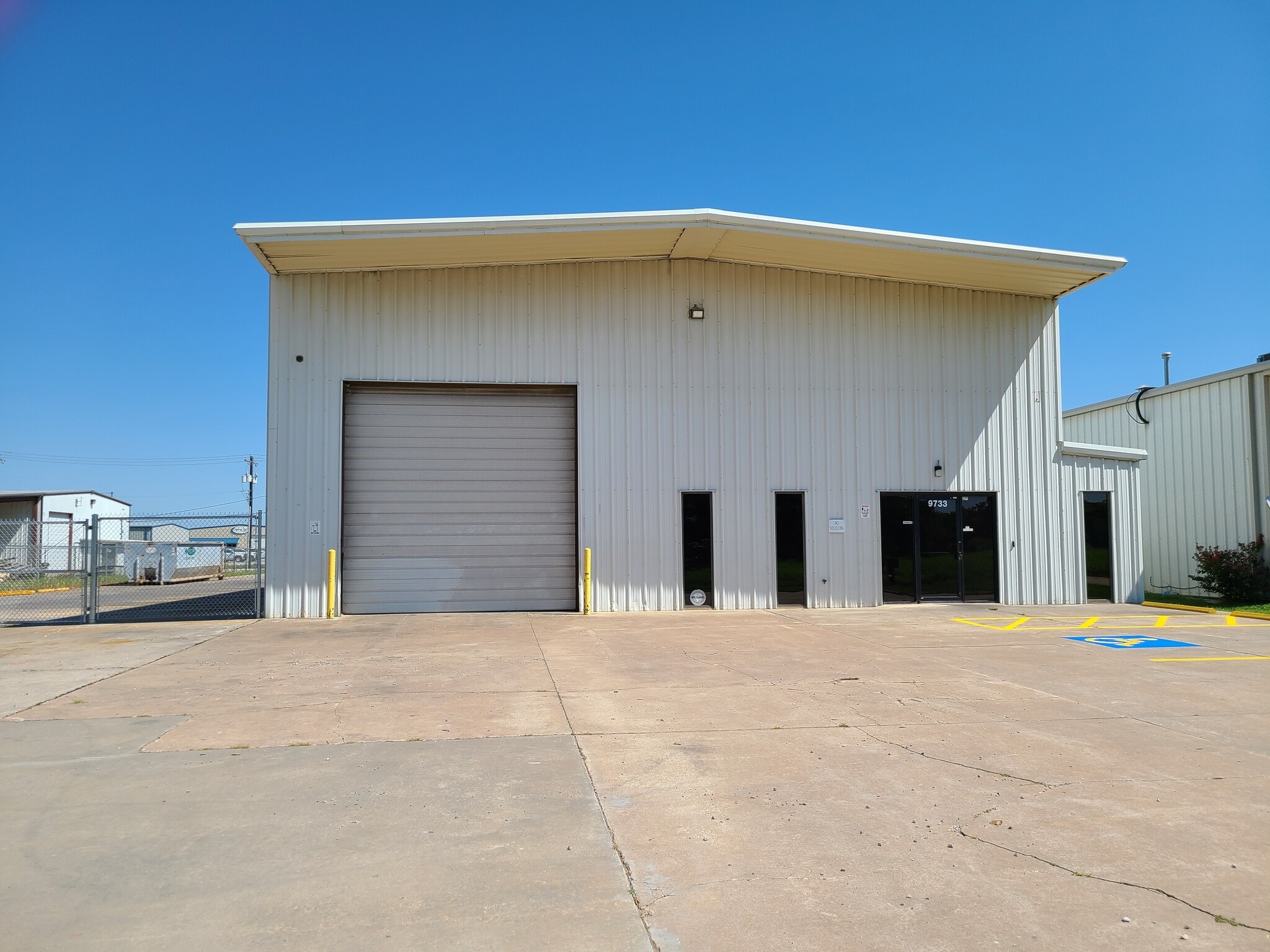 9733 NW 4th St, Oklahoma City, OK à louer Photo de l’immeuble– Image 1 sur 7