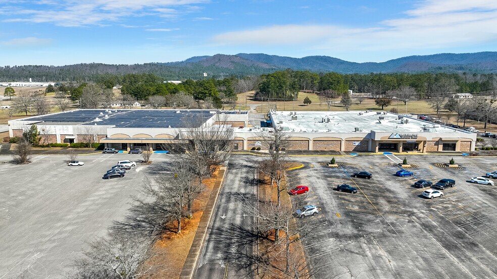 171 Town Center Dr, Anniston, AL à vendre - Photo de l’immeuble – Image 2 sur 9