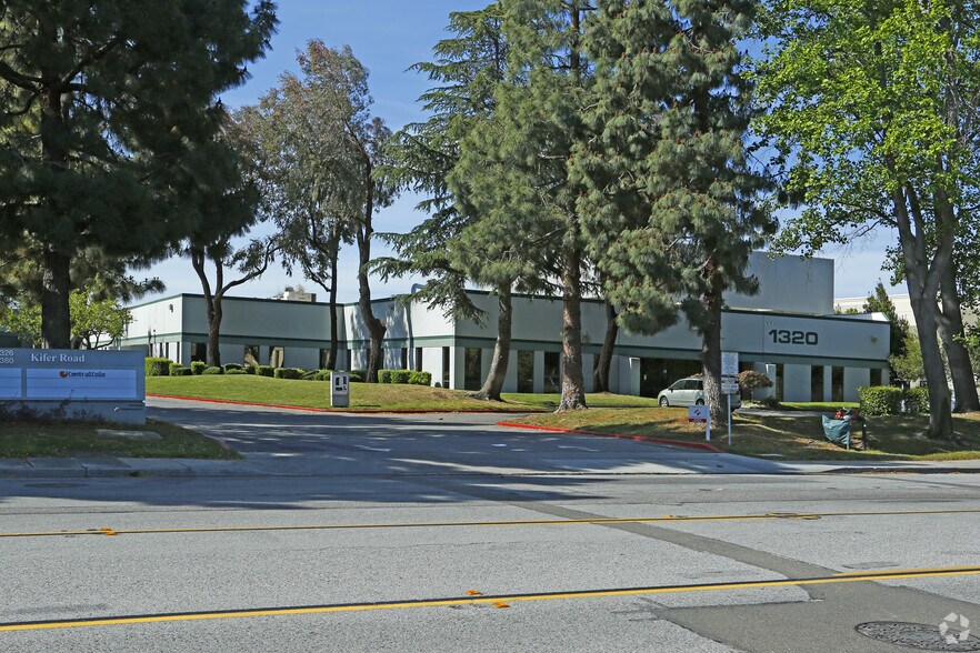 1320 Kifer Rd, Sunnyvale, CA à louer - Photo de l’immeuble – Image 2 sur 8