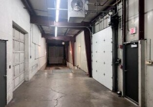 1700 Landmark Rd, Aurora, IL à louer Photo intérieure– Image 2 sur 16