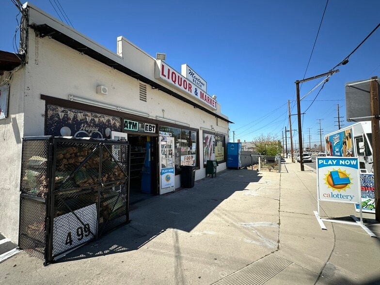 1840 Mentone Blvd, Mentone, CA à vendre - Photo de l’immeuble – Image 2 sur 12