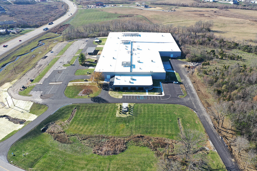 6601 Midland Industrial Dr, Shelbyville, KY à louer - Photo de l’immeuble – Image 1 sur 18