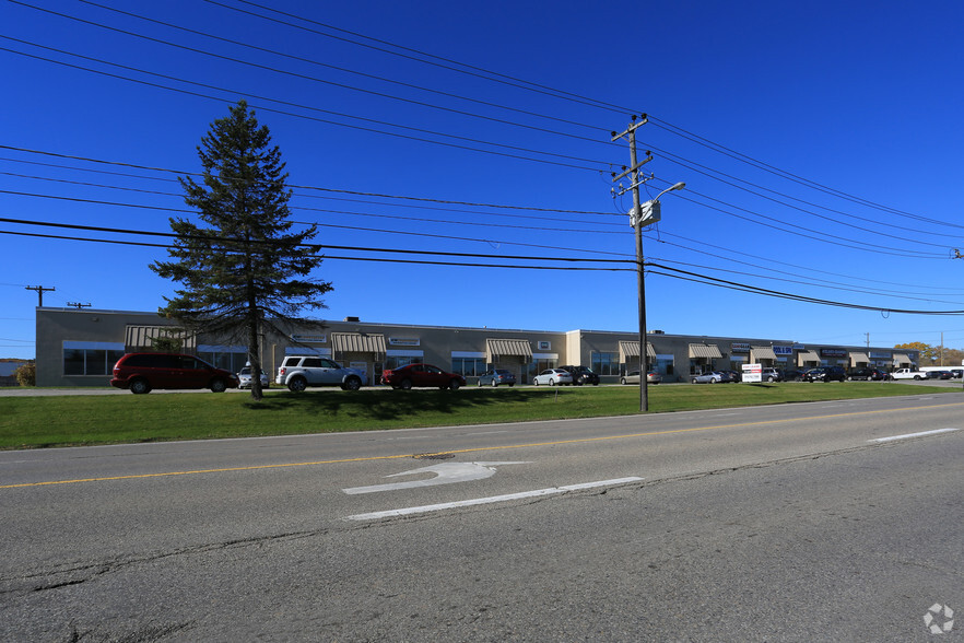 107 Manitou Dr, Kitchener, ON à louer - Photo de l’immeuble – Image 3 sur 3