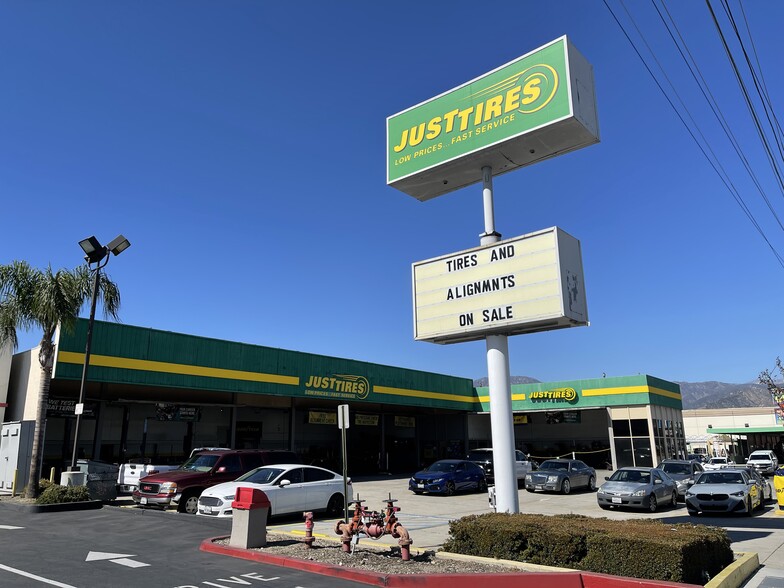 877 S Azusa Ave, Azusa, CA à louer - Photo de l’immeuble – Image 3 sur 6