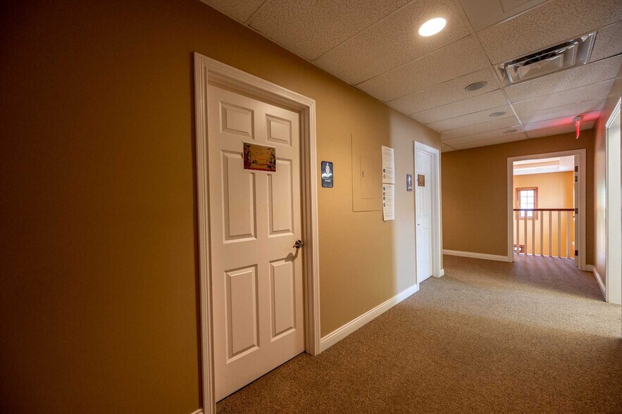 7775 Cooper Rd, Montgomery, OH à louer - Photo de l’immeuble – Image 2 sur 47