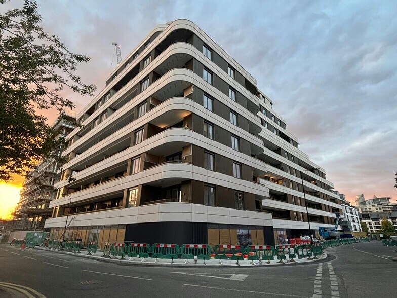 50-52 William Morris Way, Londres à louer - Photo de l’immeuble – Image 3 sur 4