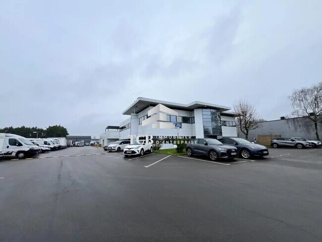 Plus de détails pour Local d’activités à vendre