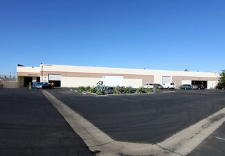 Plus de détails pour 654 N Hariton St, Orange, CA - Industriel/Logistique à louer