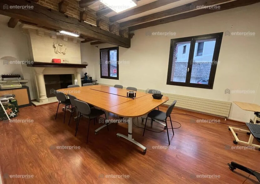 Bureau dans Saint-Quentin à vendre - Photo intérieure – Image 3 sur 4