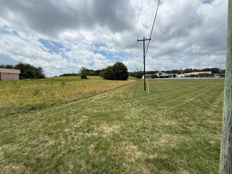 0 S Main St, King, NC à vendre - Photo de l’immeuble – Image 3 sur 19