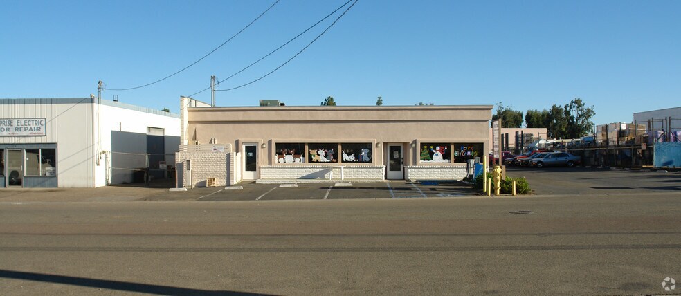 662-672 Enterprise St, Escondido, CA à louer - Photo de l’immeuble – Image 3 sur 14