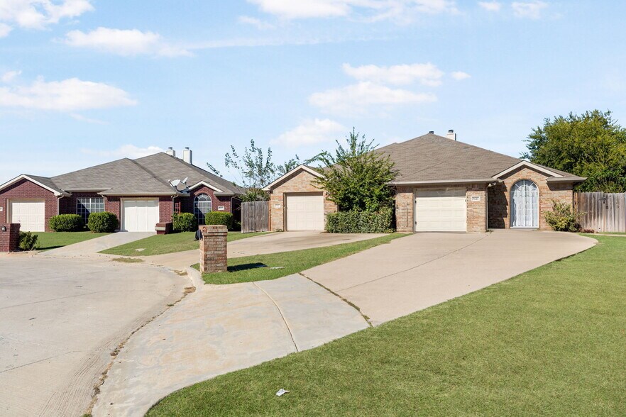 5617 Blackmon Ct, Fort Worth, TX à vendre - Photo principale – Image 1 sur 3