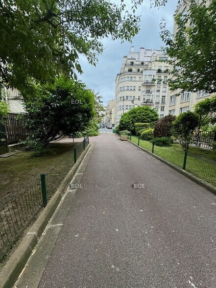 Immeuble residentiel dans Paris à vendre - Photo de l’immeuble – Image 2 sur 6