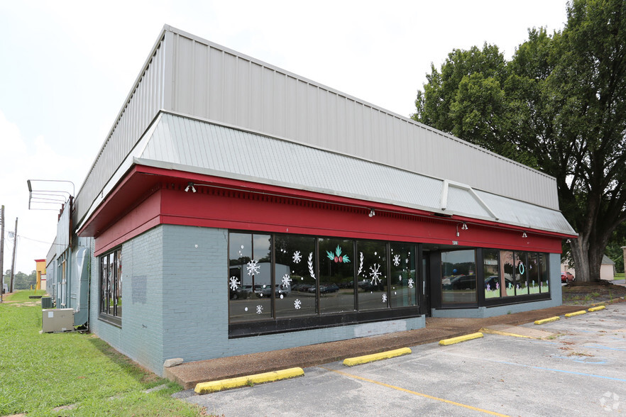 4100 Hatch Blvd, Sheffield, AL à louer - Photo de l’immeuble – Image 1 sur 2