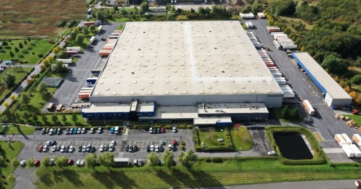 Industriel/Logistique dans Carvin à louer - Photo de l’immeuble – Image 1 sur 2
