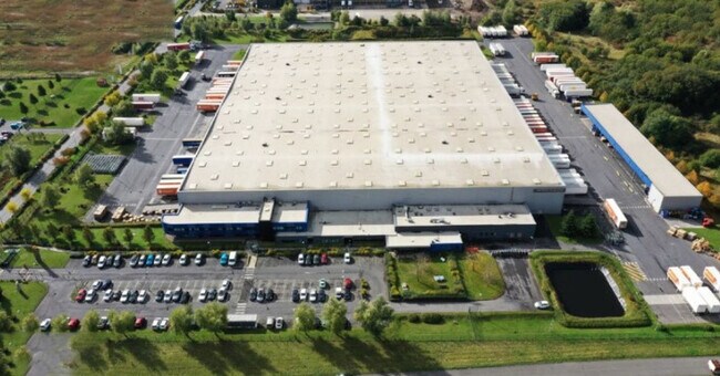 Plus de détails pour Industriel/Logistique à louer