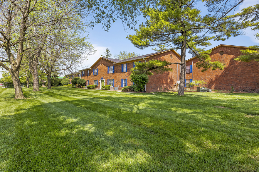6046 E 21st St, Indianapolis, IN à vendre - Photo de l’immeuble – Image 1 sur 4