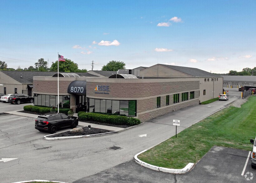 8070 Castleton Rd, Indianapolis, IN à louer - Photo de l’immeuble – Image 2 sur 3