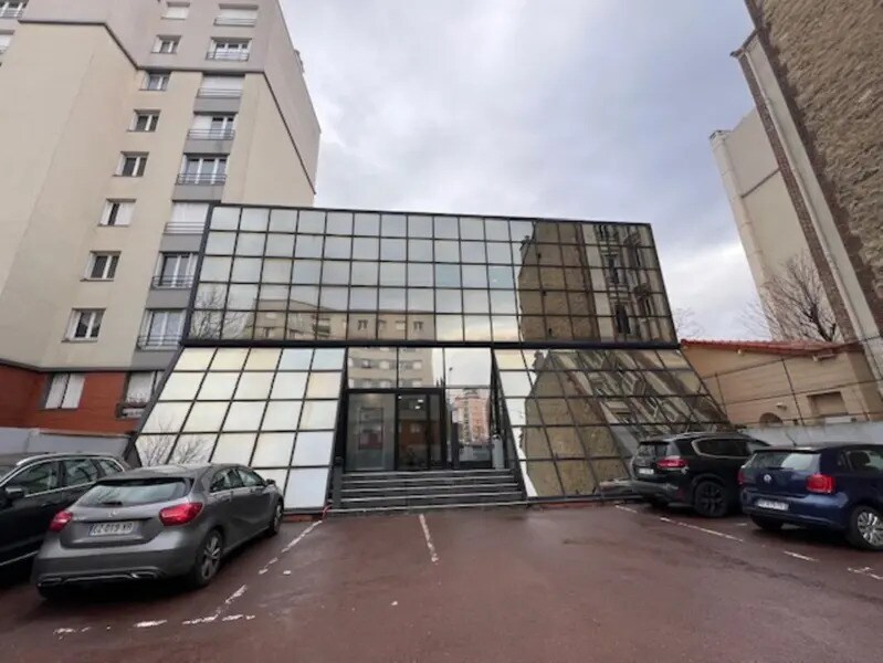 130-132 Rue De Normandie, Courbevoie à louer Photo de l’immeuble– Image 1 sur 6