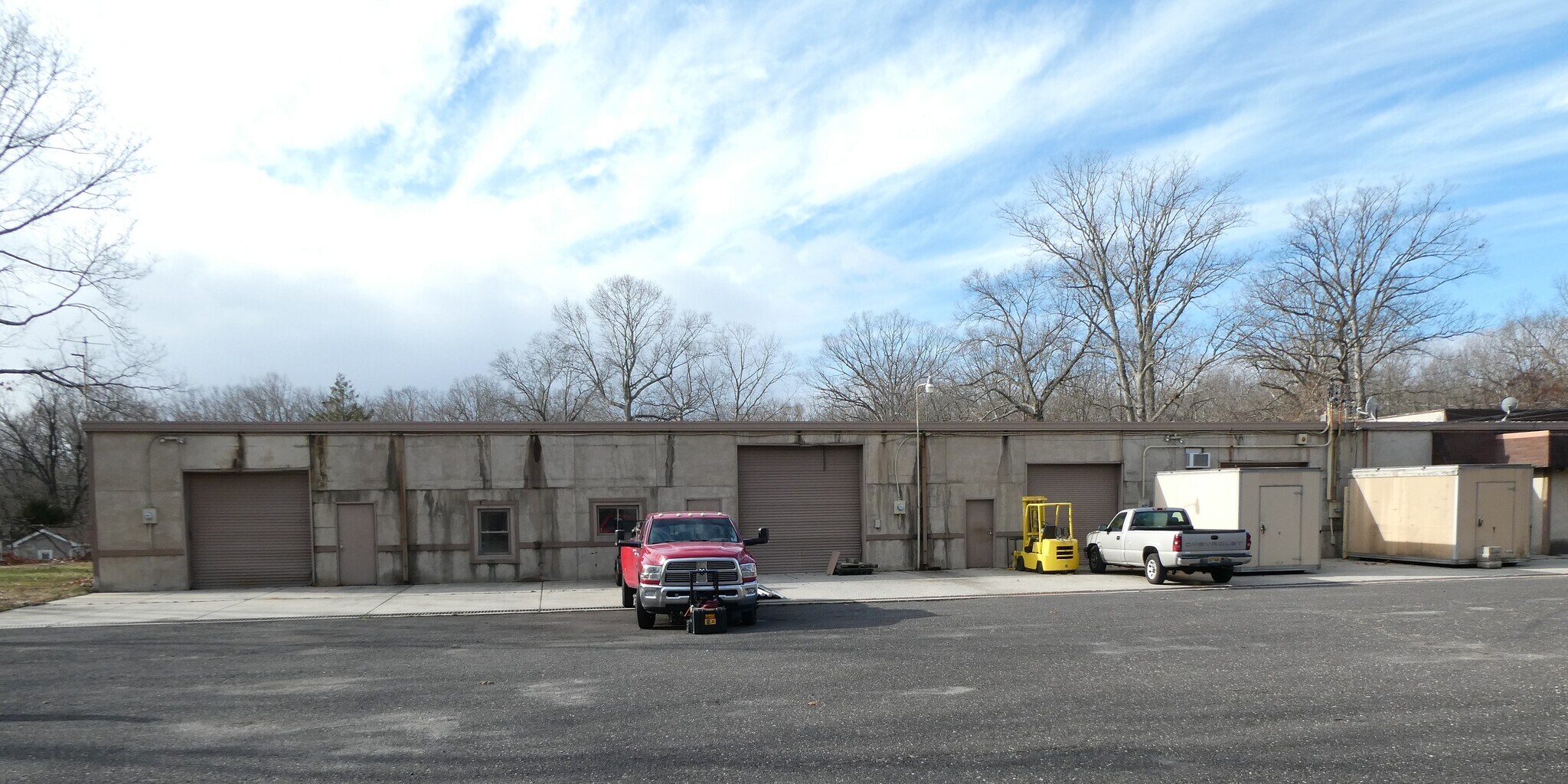 411 N Grove St, Berlin, NJ à louer Photo principale– Image 1 sur 2
