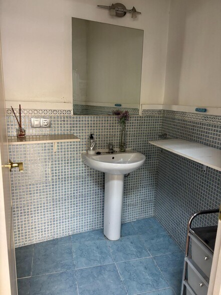 Local commercial dans Córdoba, Córdoba à louer - Photo de l’immeuble – Image 2 sur 7