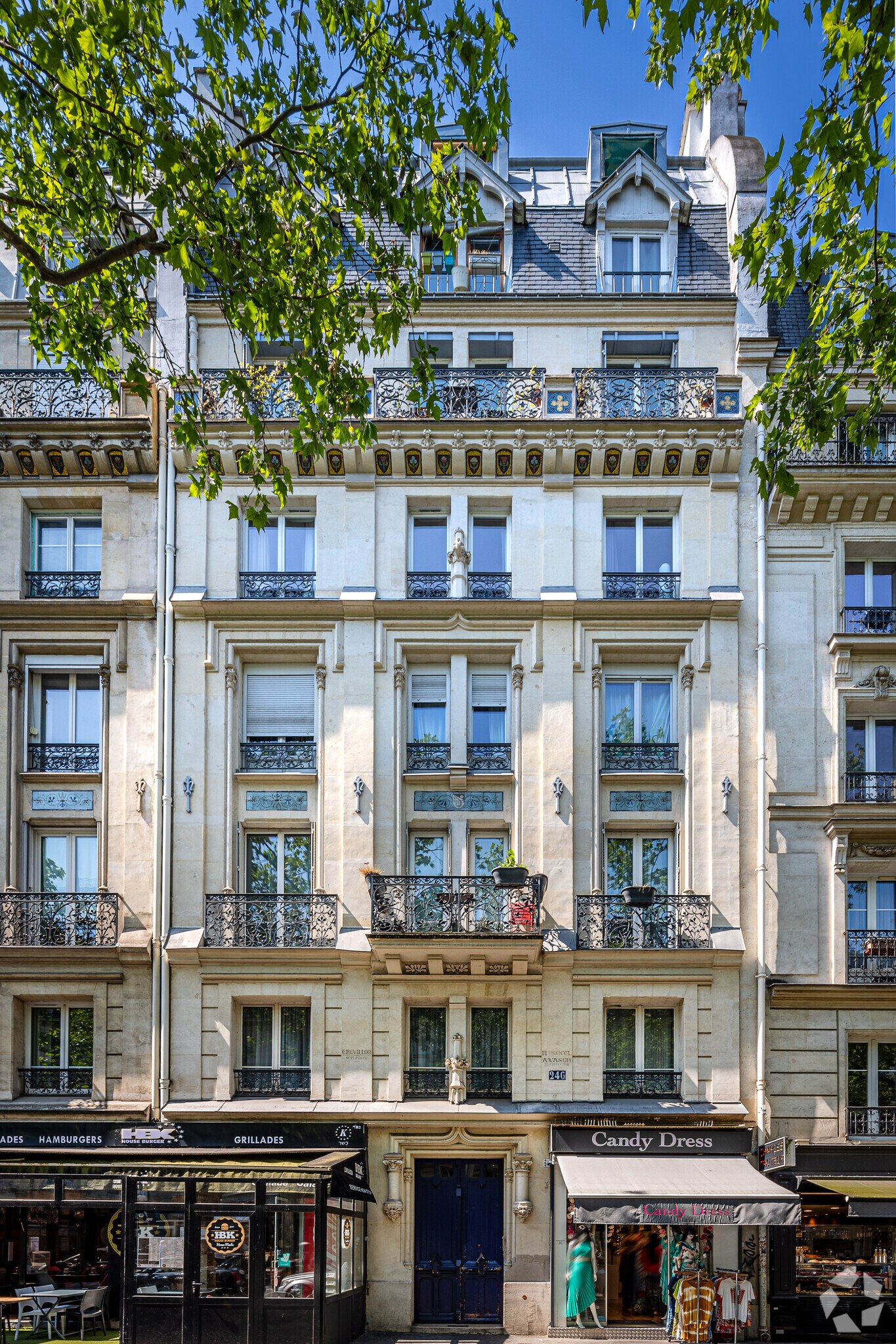 Local commercial dans Paris à louer Photo principale– Image 1 sur 2