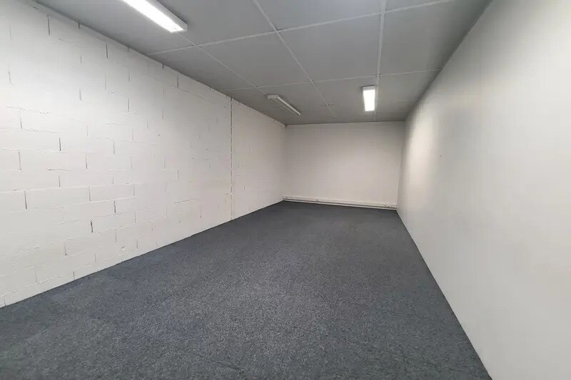 Local d’activités dans Sète à louer - Photo de l’immeuble – Image 3 sur 6