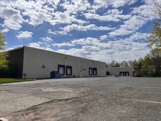 Plus de détails pour 45 Sixth St, East Brunswick, NJ - Industriel/Logistique à louer
