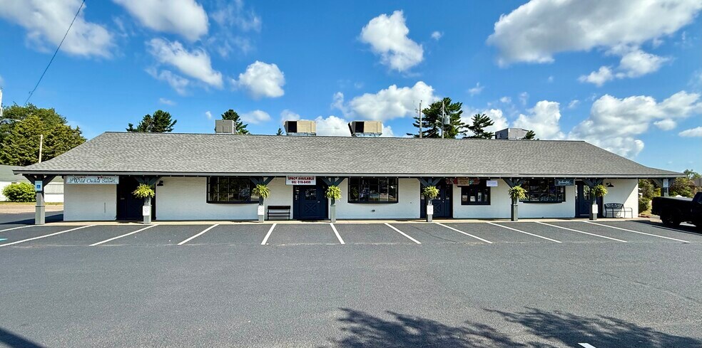 619 Oneida St, Minocqua, WI à louer - Photo de l’immeuble – Image 1 sur 6