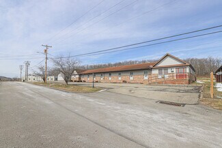 Plus de détails pour 206 Westwood Ave, Masontown, PA - Santé à vendre