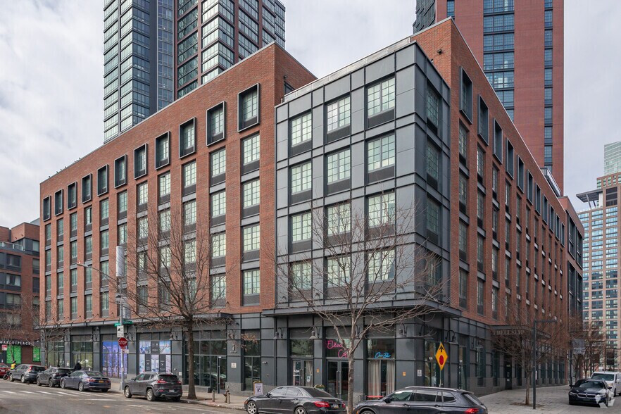 7 Bell Slip, Brooklyn, NY à louer - Photo principale – Image 1 sur 9