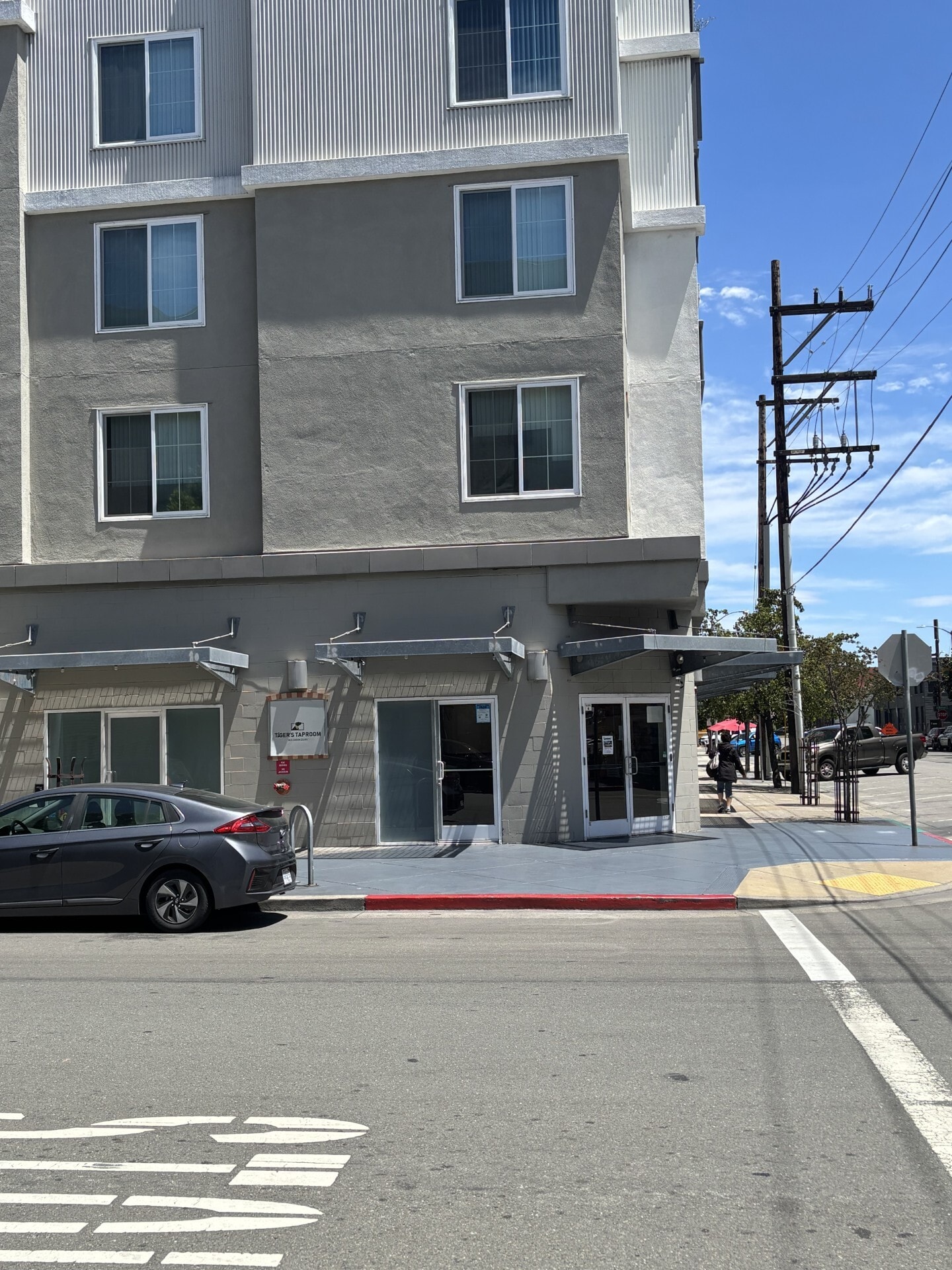 240 3rd St, Oakland, CA à louer Photo intérieure– Image 1 sur 5