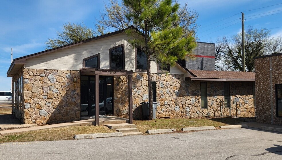 1150 NW Cache Rd, Lawton, OK à louer - Photo de l’immeuble – Image 3 sur 14