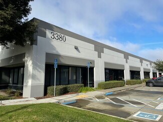 Plus de détails pour 3380 Industrial Blvd, West Sacramento, CA - Local d'activités à louer