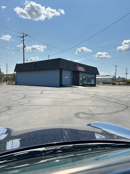 936 E Sprague Ave, Spokane, WA à louer - Photo de l’immeuble – Image 2 sur 26