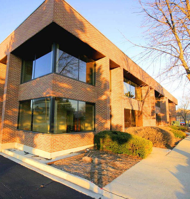 636 Remington Rd, Schaumburg, IL à louer Photo de l’immeuble– Image 1 sur 13