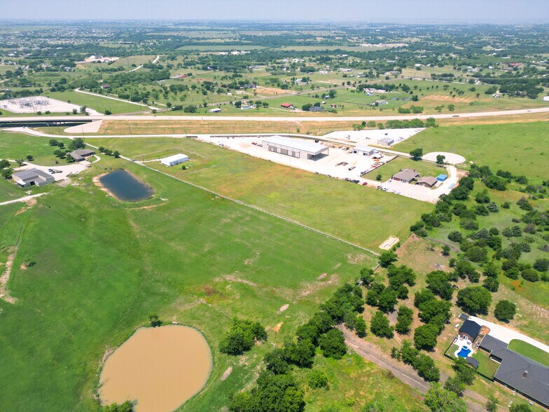 8100 County Road 1016Z, Joshua, TX à vendre - Photo de l’immeuble – Image 2 sur 5