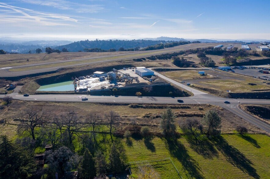 140 Eureka Dr, Sutter Creek, CA à vendre - Photo de l’immeuble – Image 2 sur 7