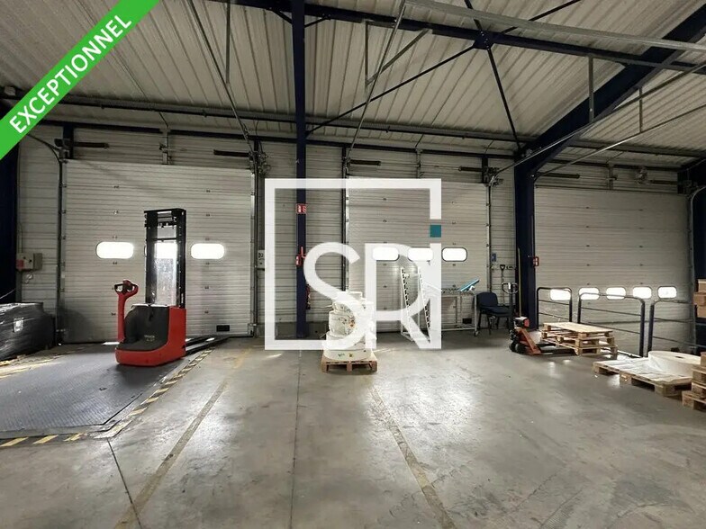Industriel/Logistique dans Issoire à vendre - Photo de l’immeuble – Image 2 sur 12