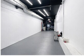 18211-18219 Jamaica Ave, Jamaica, NY à louer Photo intérieure– Image 1 sur 4