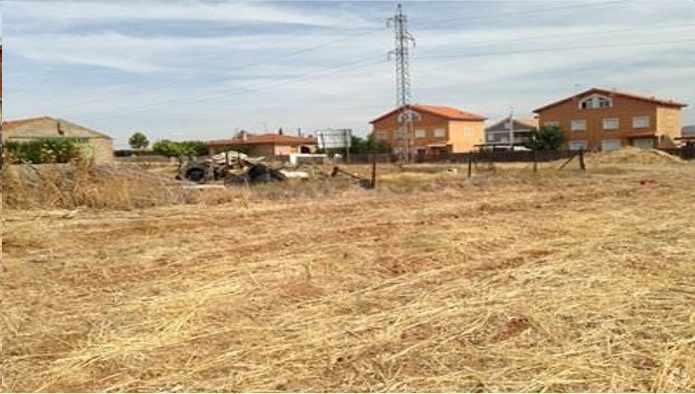 Terrain dans Yunquera de Henares, Guadalajara à vendre - Photo principale – Image 1 sur 3