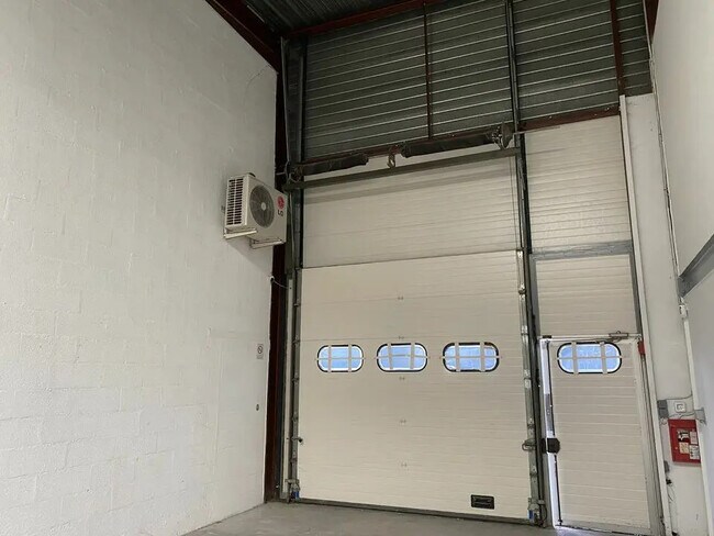 Plus de détails pour Bureau à louer