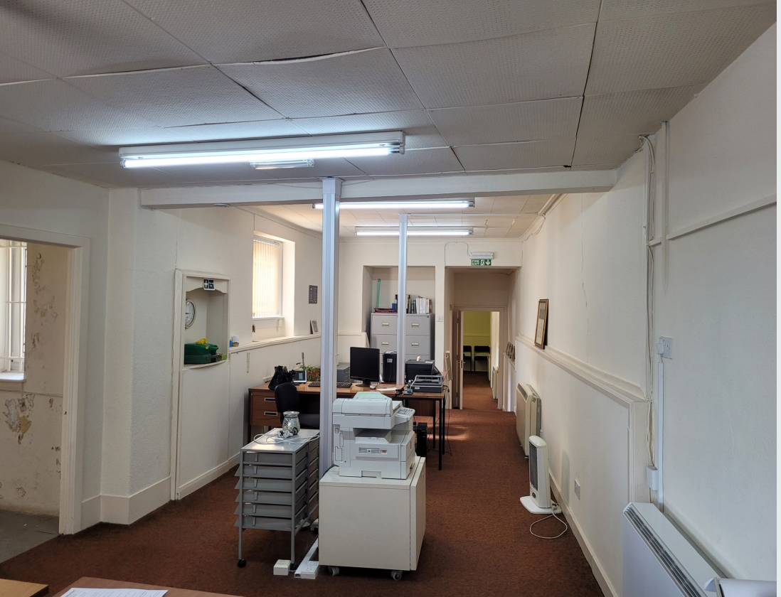 25 High St, Kirkcaldy, FIF KY1 1LQ - Lot 25 -  - Photo intérieure - Image 1 of 3