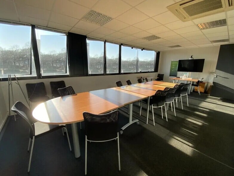 Bureau dans Rennes à louer - Photo de l’immeuble – Image 1 sur 6